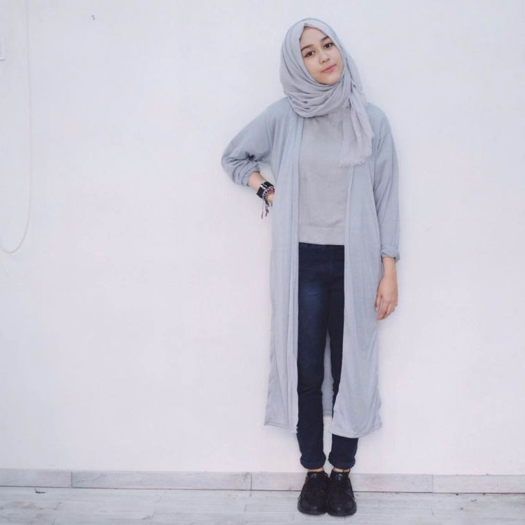 Inspirasi Baju Lebaran Yang Lagi Ngetren E6d5 7 Gaya Hijab Buatmu Yang Nyaman Ber Jeans Dan Kemeja Biar