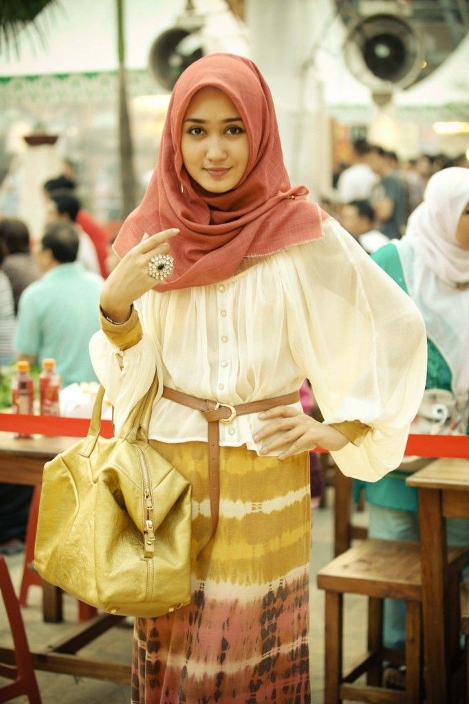 Inspirasi Model Baju Lebaran Dian Pelangi 8ydm Model Baju Muslim Untuk Lebaran Dari Dian Pelangi