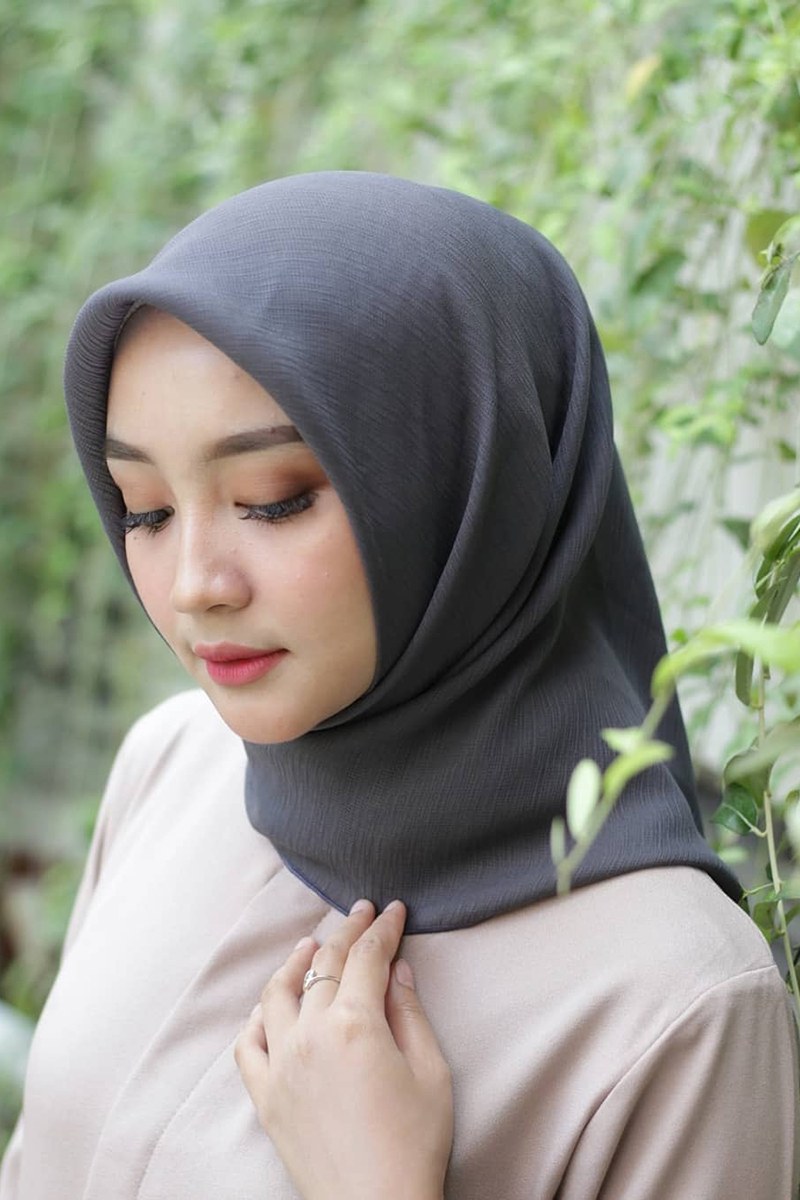 Inspirasi Trend Baju Lebaran Tahun 2020 Kvdd Jilbab Simple Dan Minimalis Trend Hijab Dan Baju Lebaran