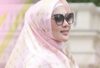 Model Baju Lebaran Ala Syahrini Q5df Pernah Berpakaian Tertutup Intip Inspirasi Gaya Busana