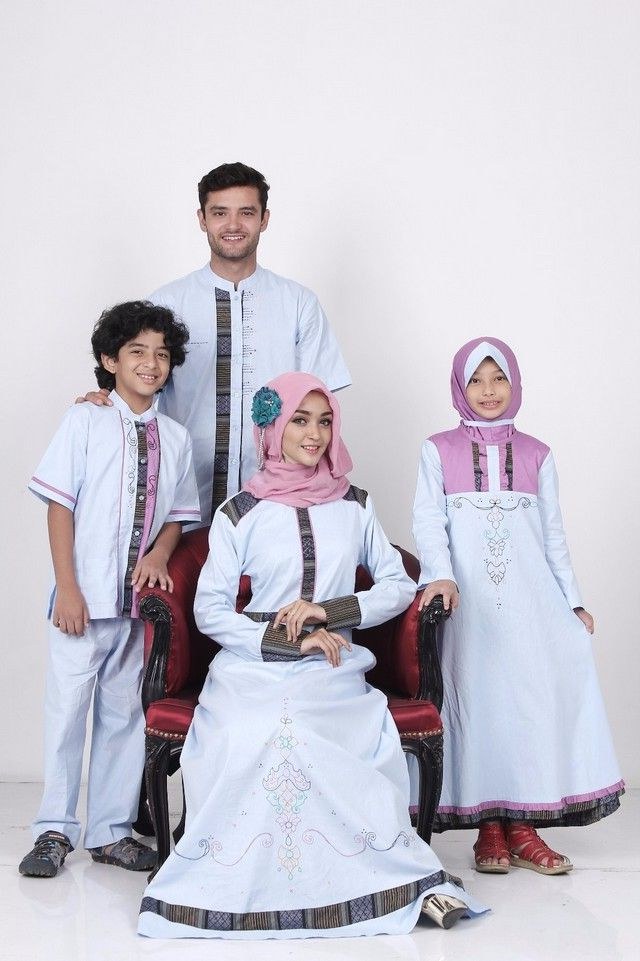 Model Baju Lebaran Keluarga 2019 Irdz Baju Lebaran 2018 Keluarga Baju Lebaran Couple 2018